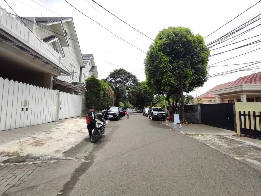 Kavling Tanah LEBAK BULUS RAYA JAKARTA SELATAN Dekat Akses Tol