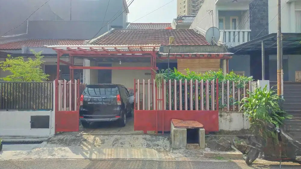 DIJUAL RUMAH TUA JL PINANG EMAS  PONDOK INDAH JAKARTA SELATAN