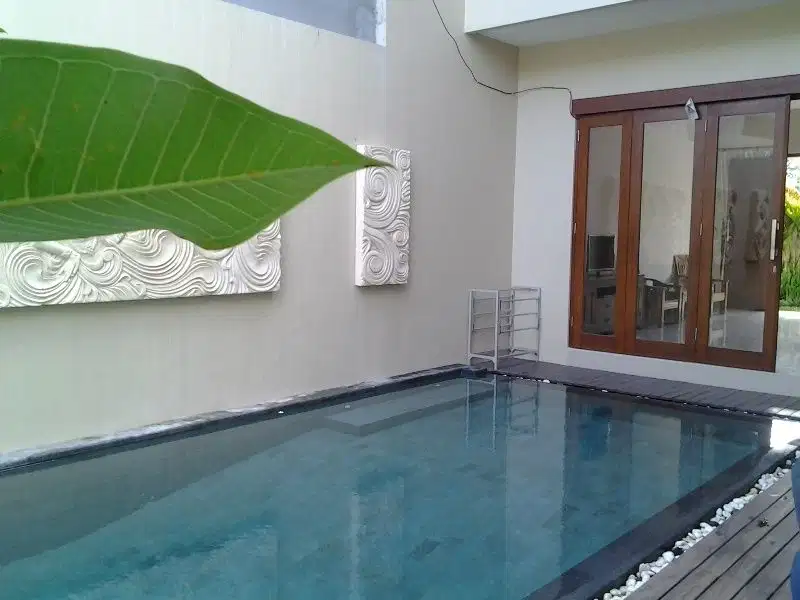 VIlla cantik Strategis 3 bedroom  dekat Kerobokan Badung Bali