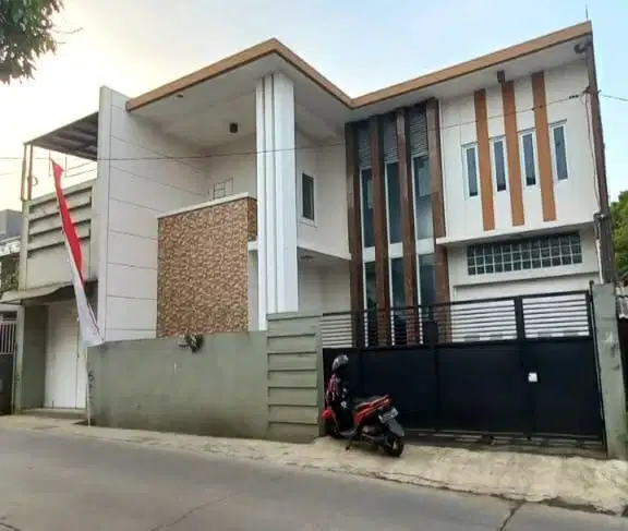 Rumah 2 Lantai Di Jalan Raya Ciawaruga Untuk Usaha & Hunian