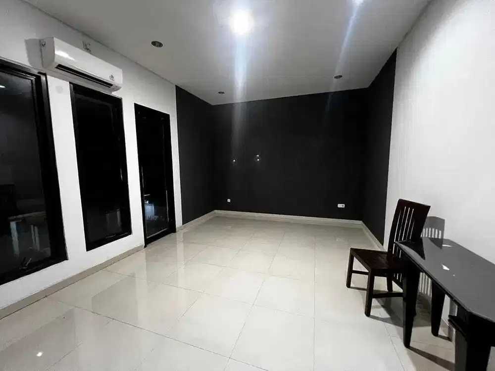DI SEWA KAN RUMAH DALAM KOMPLEK KEBAGUSAN JAKSEL