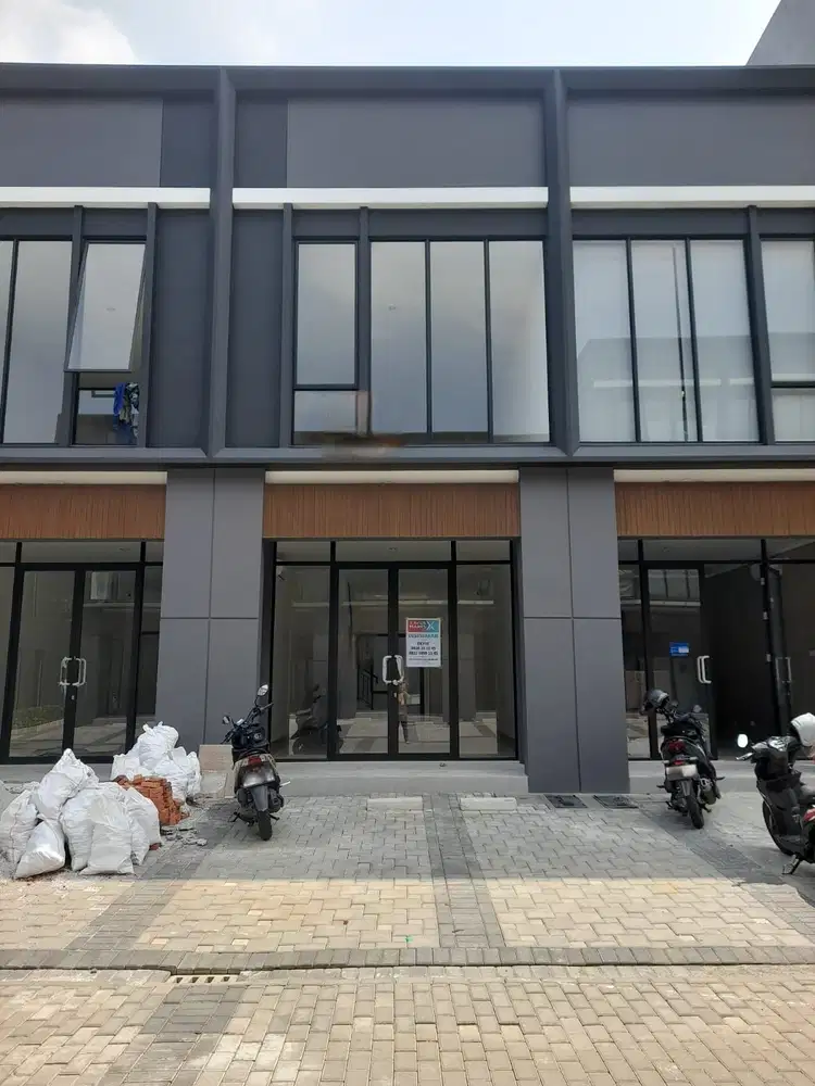 DISEWA RUKO HAMPTON AVENUE HADAP SELATAN-GADING SERPONG