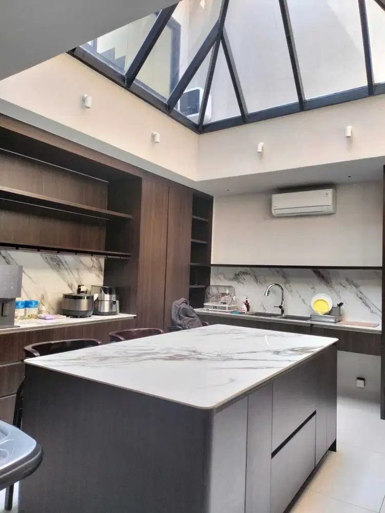 Rumah citraland dekat pakuwon indah graha famili wiyung