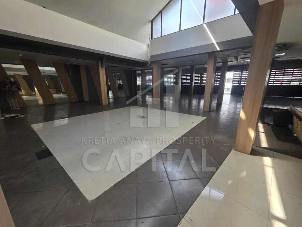 RUANG USAHA STRATEGIS DI CIHAMPELAS MAINROAD COCOK UNTUK BISNIS