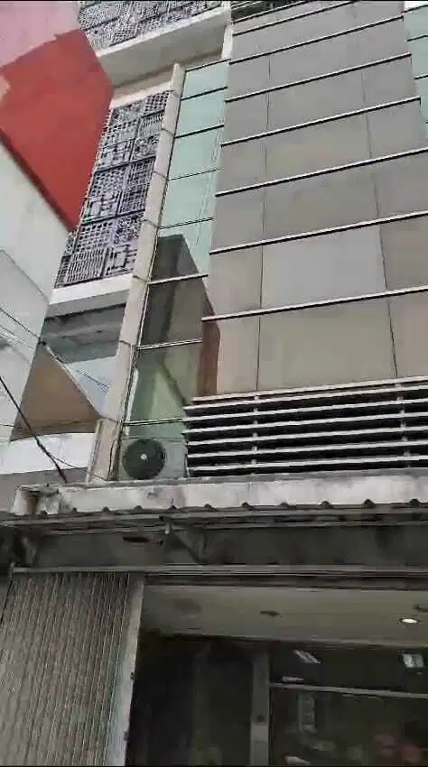 Disewakan ruko eks bank siap pakai di Sawah Besar, Jakarta Pusat