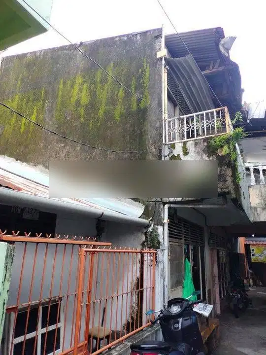 Rumah Tua Di Pusat Bisnis Makassar