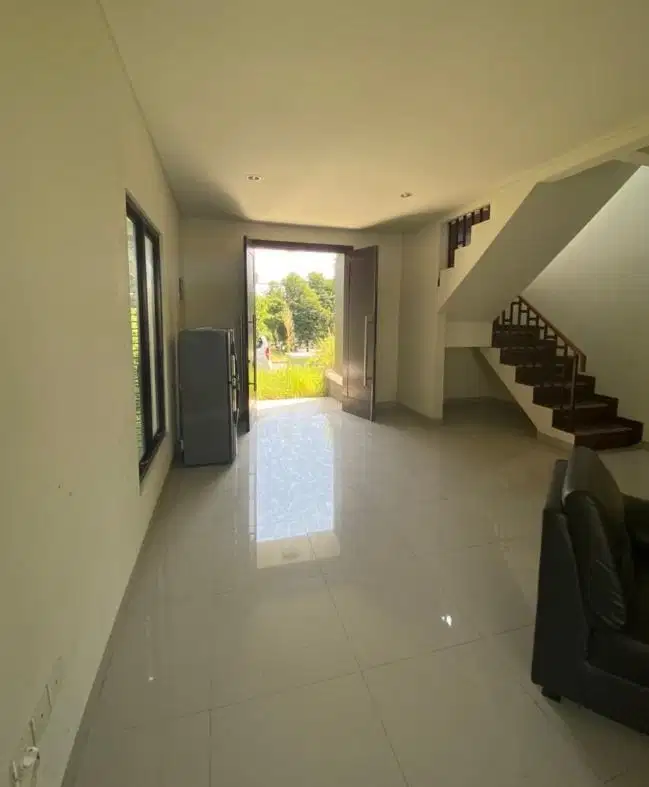 Disewakan Rumah Cluster Forest Green Lippo Cikarang