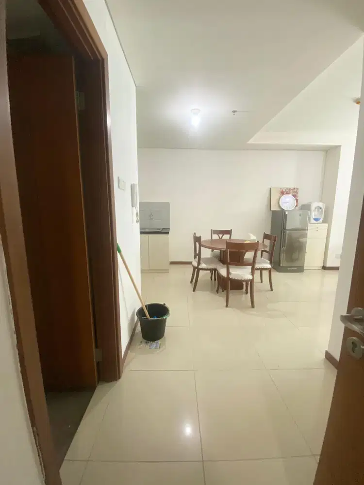 Condominium Green Bay Pluit Tipe 2 Bedroom Semi Furnished View ke Laut Uk. 74 M2