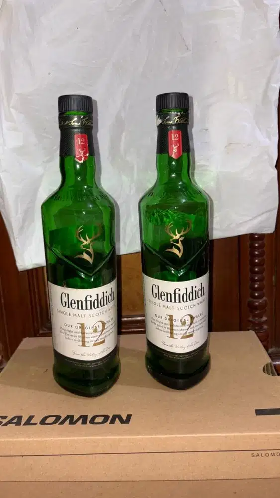 Botol bekas minuman untuk pajangan/koleksi unik