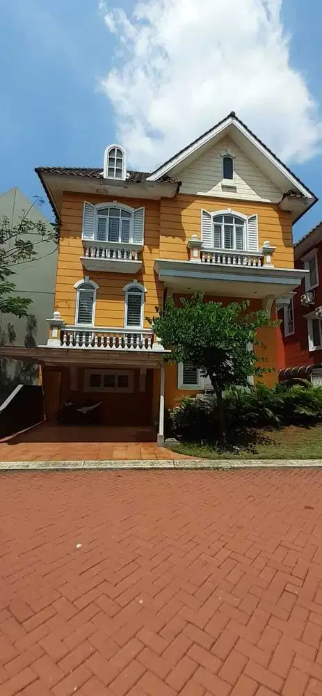 Rumah Omaha Kuning Gading Serpong
