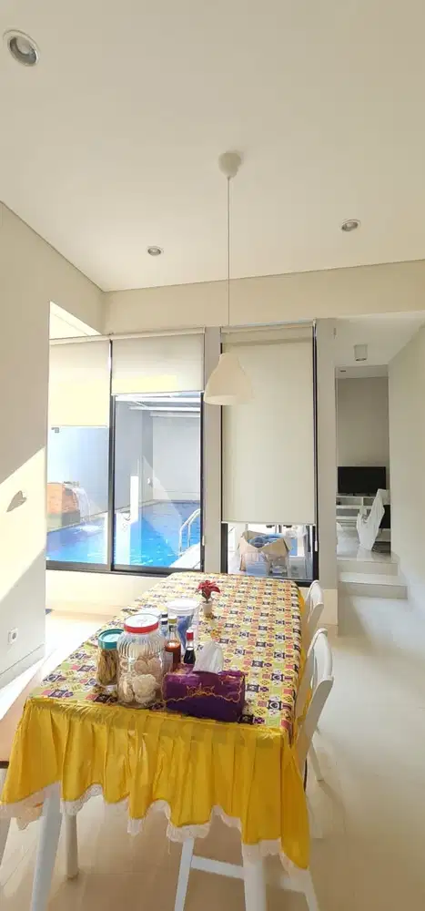 Rumah Baru 3M ada Kolam Renang SHM Kompleks DPR Pondok Ranji Tangsel