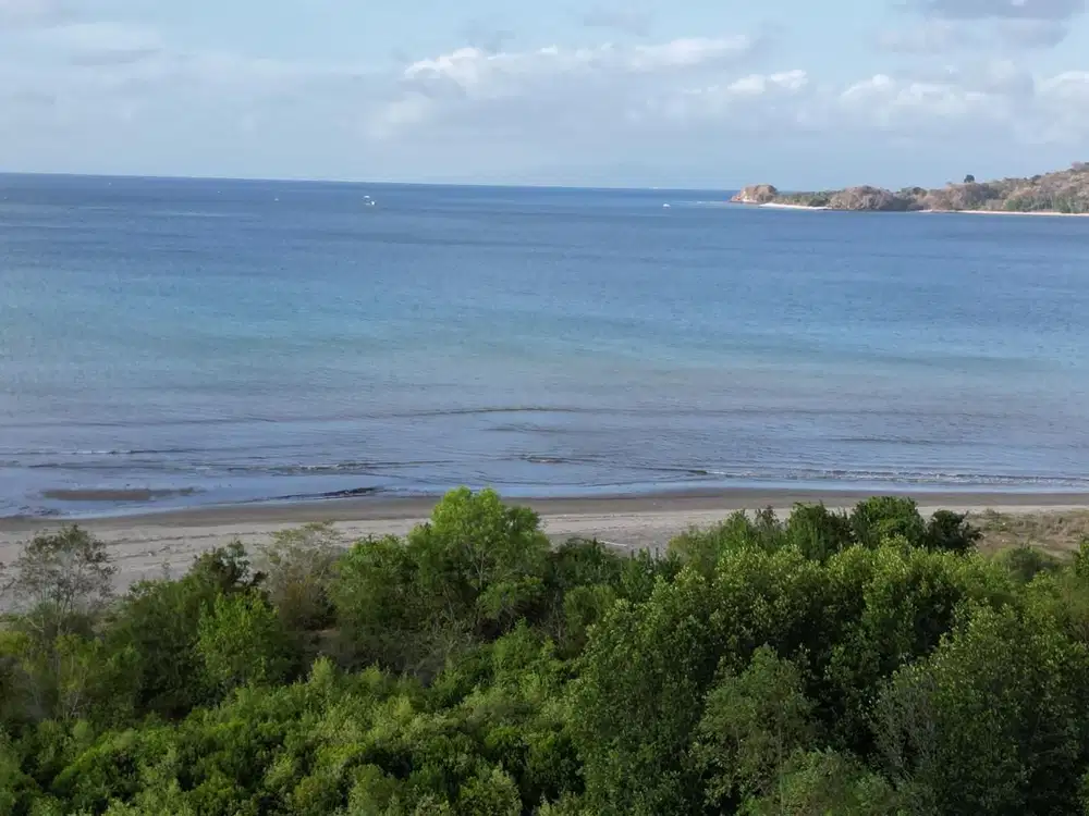 Tanah pinggir pantai beachfront Sekotong view Gili Asahan