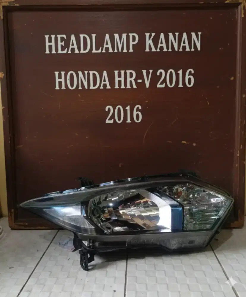 Headlamp depan kanan HRV 2016