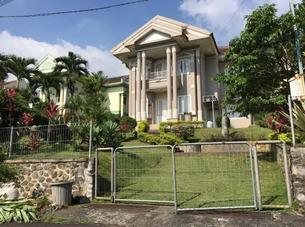 MURAH VILLA Hanya 3M-an di PUNCAK TRAWAS Mojokerto Dekat Tretes Prigen