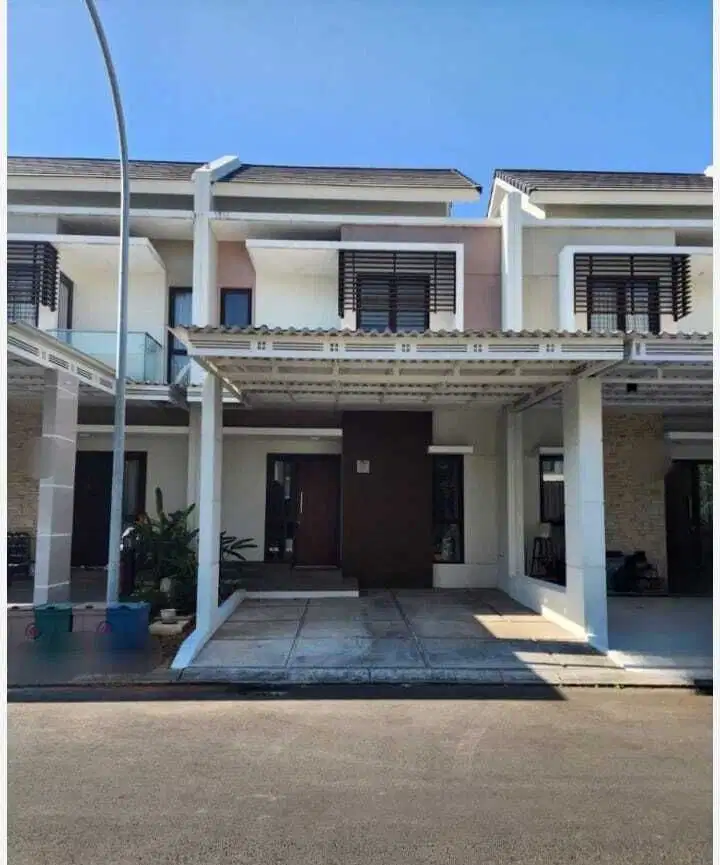Dijual murah rumah Burgundy summarecon Bekasi