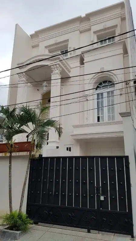 Rumah Baru siap huni dekat PIM Alam Segar Pondok Indah Jaksel