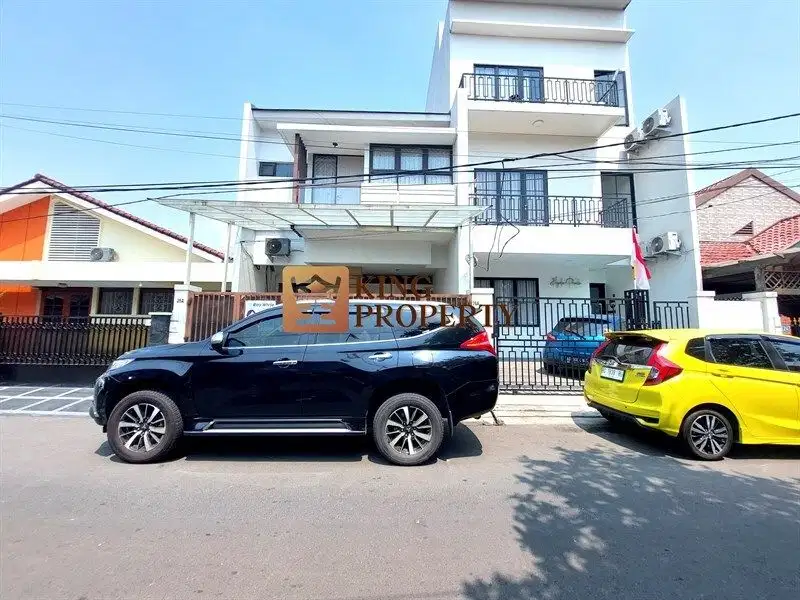 Strategis Jual Rumah 3,5Lt. Unfurnish Sudah SHM Dekat Mall Centrak Park & Tol Rumah di Tomang Tinggi Jakarta Barat