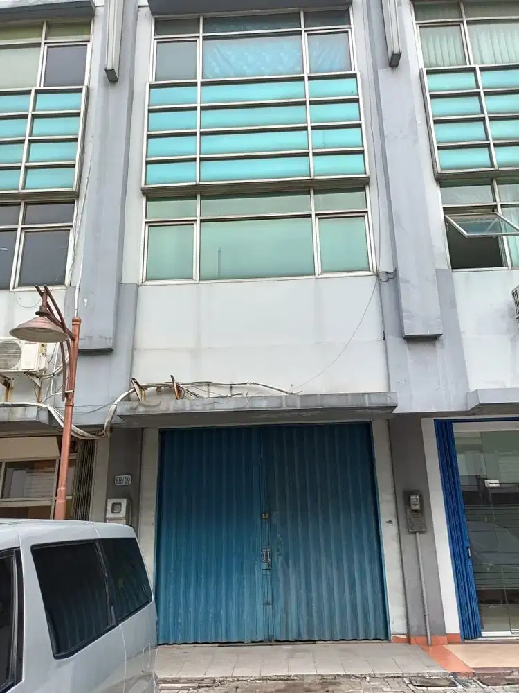 Disewa ruko di pulogadung trade center Jakarta Timur