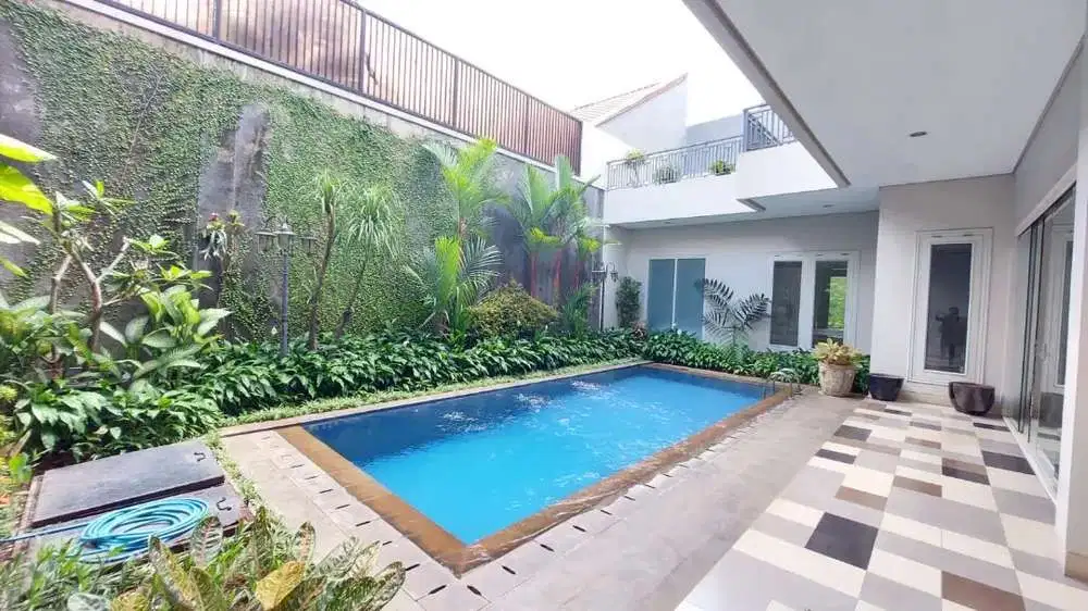 Sewa rumah siap huni ada pool Pondok Indah Jakarta Selatan