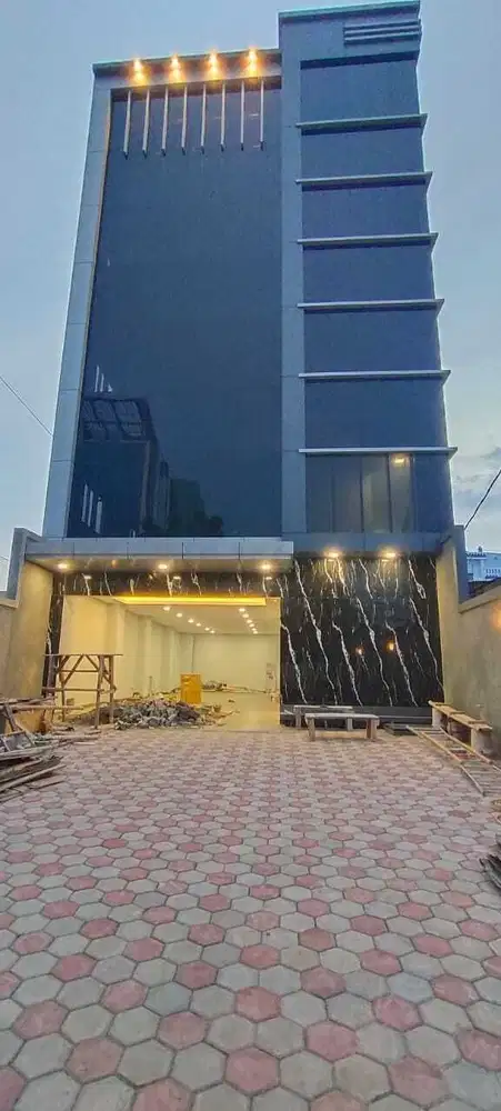 Dijual gedung baru siap pakai di jalan Dewi Sartika Cawang