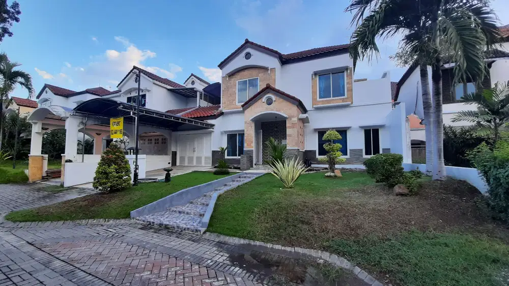 Crystal Golf Citraland Surabaya