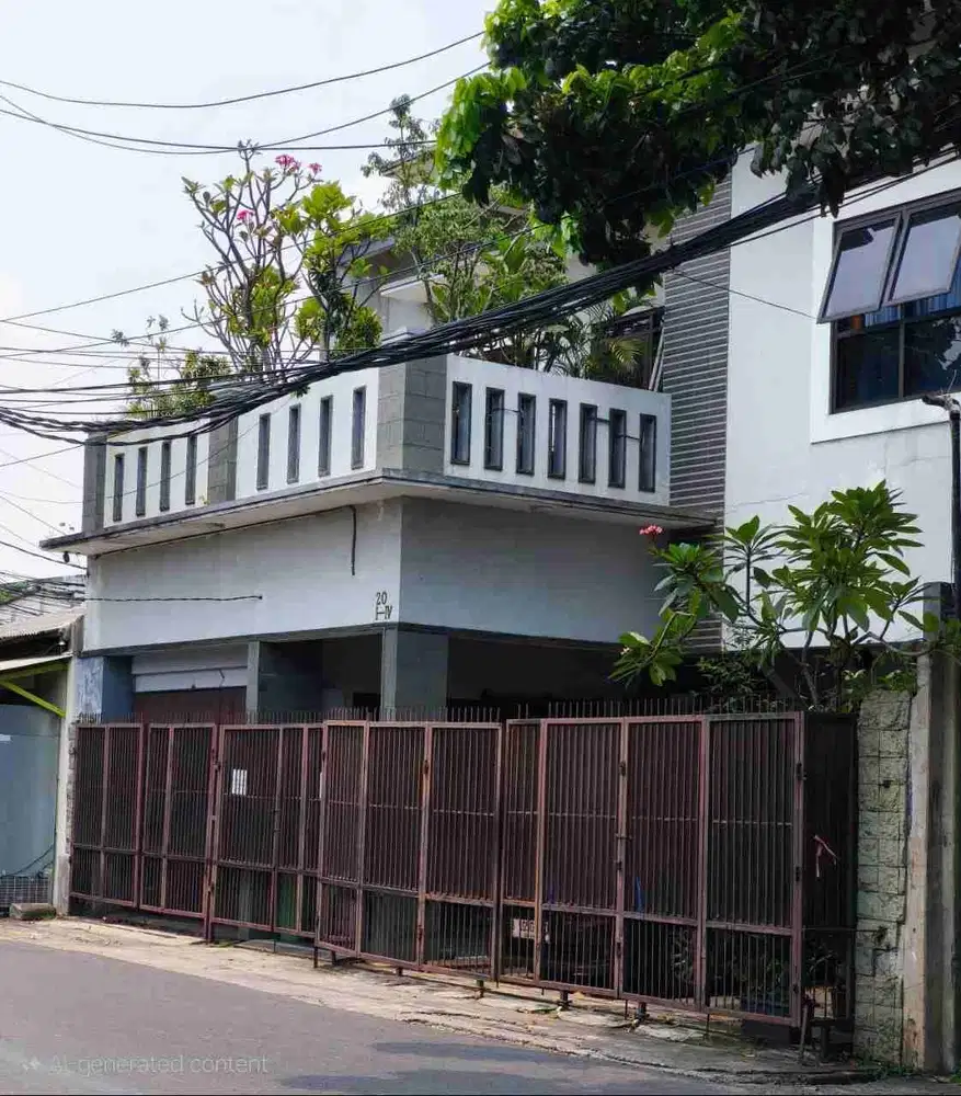 Rumah Bagus Pinggir Jalan Akses Jaklingko dekat Tol Dalam Kota dan JORR