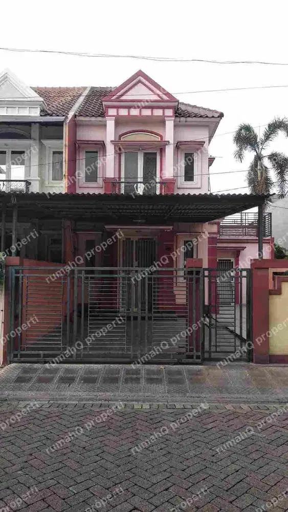 Rumah 2 Lantai Cluster Beverly Hills Duta Garden