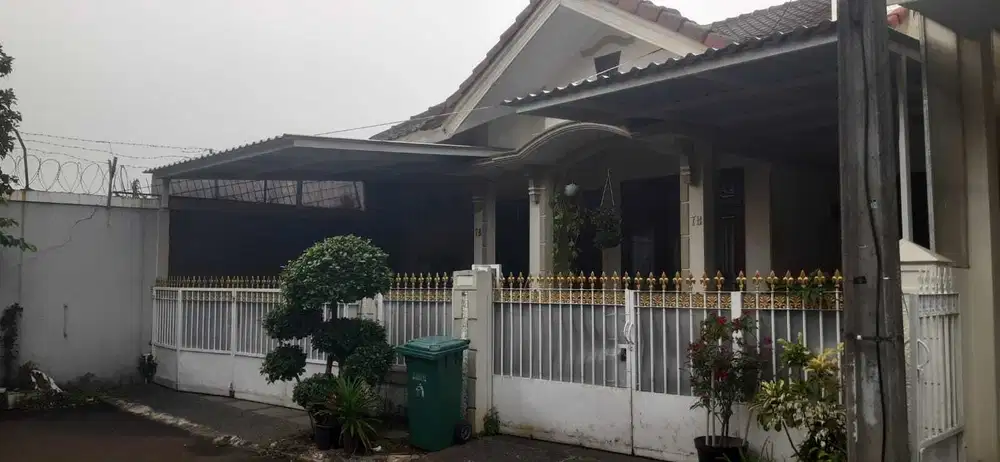 Rumah dalam momplek di batu ampar jaktim