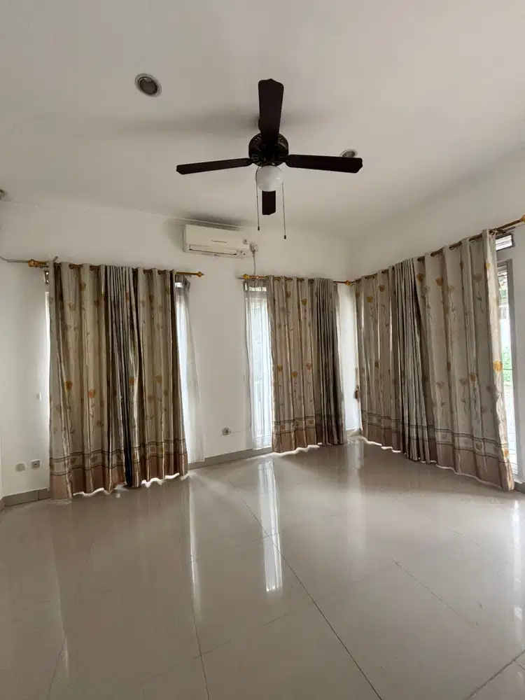 Disewakan Rumah Tinggal di dalam Cluster Poltangan - Pejaten Timur