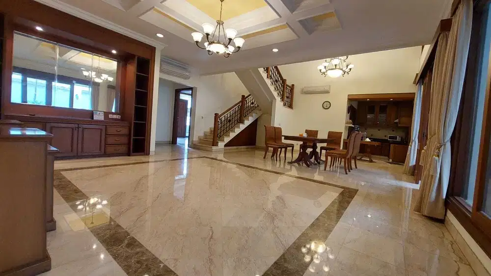 DISEWAKAN RUMAH CANTIK (Siap Huni/Full Furnish )POOL PONDOK INDAH JAKA