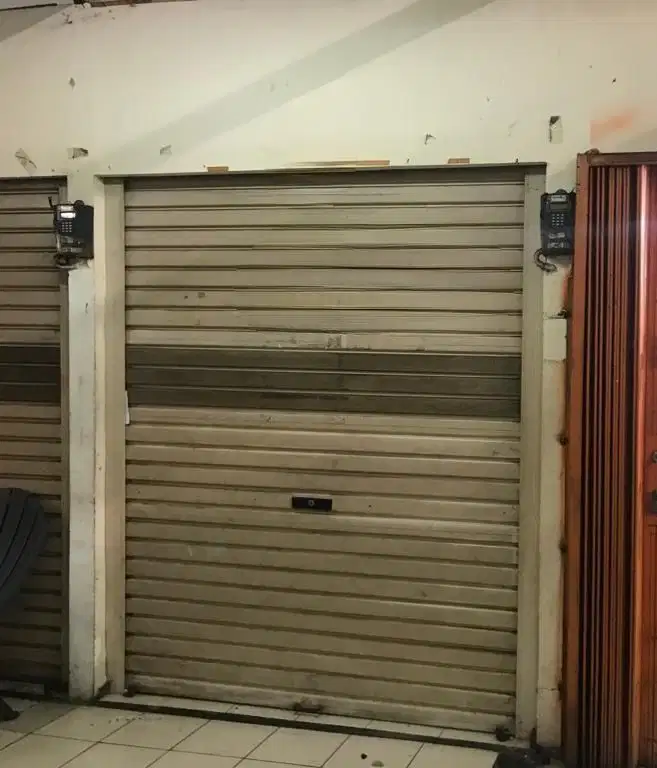 Jual rugi Kios di Pasar Laris Green Palm Kosambi Kresek Jakarta barat