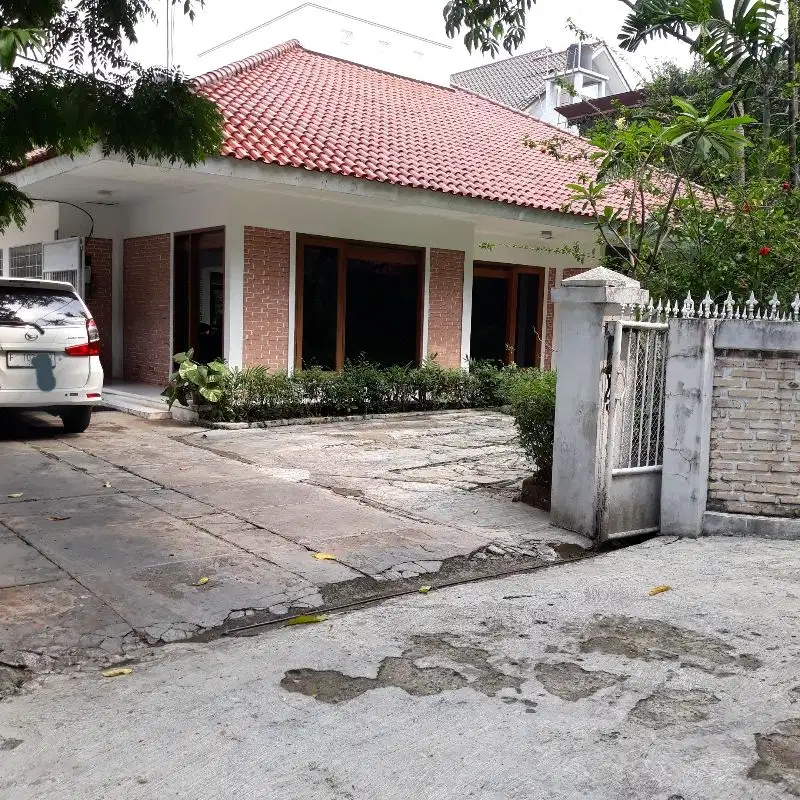 Dijual Rumah Siap Huni di Gaharu - Cipete