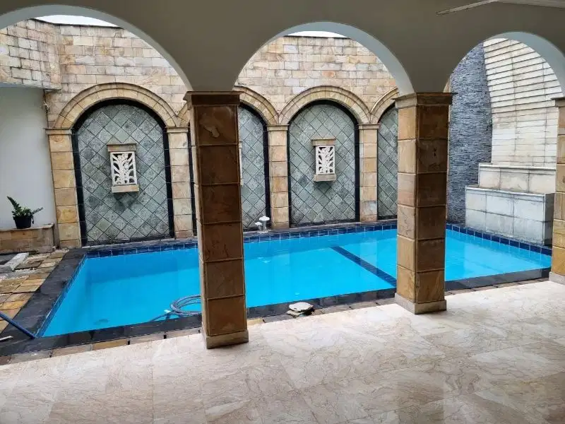 DISEWAKAN RUMAH DI  KENCANA PERMAI PONDOK PINANG KEB BARU  JAK SEL