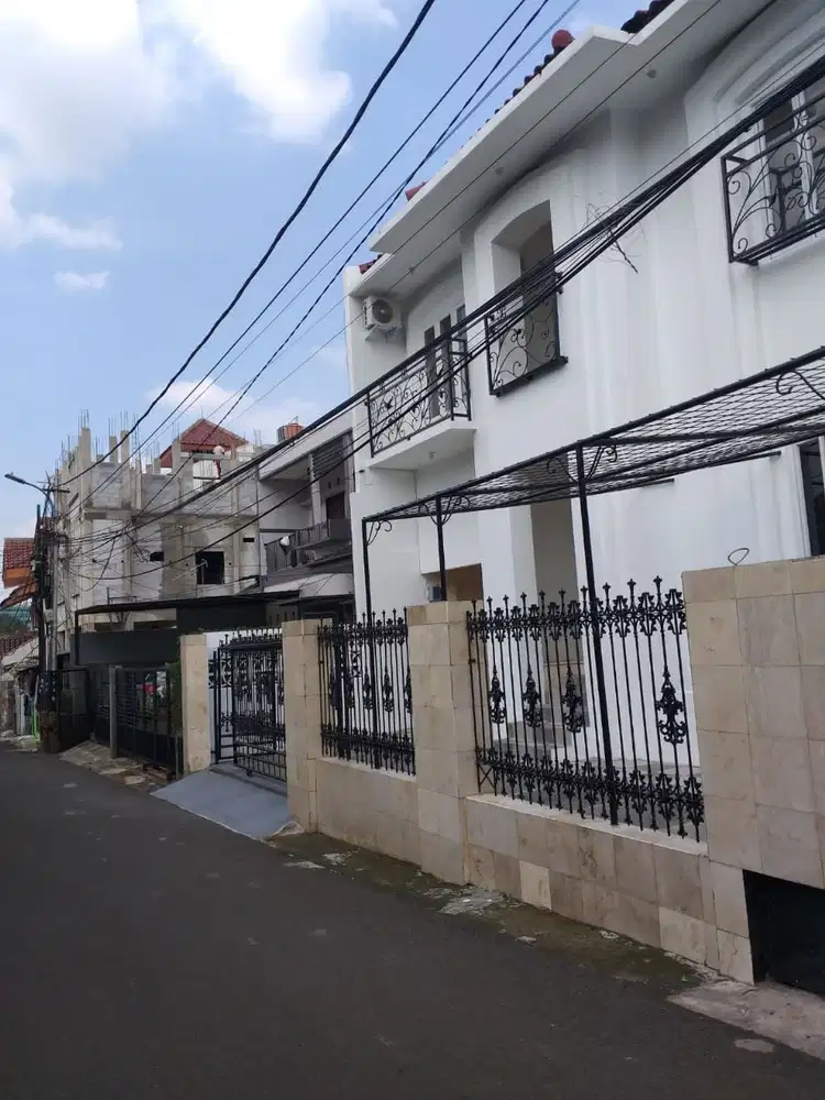 Jual rumah area senopati siap Huni Jl. Kebalen Kebayoran Jaksel
