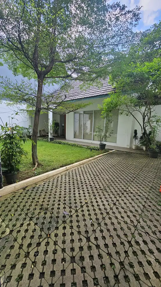 DISEWA RUMAH COCOK UNTUK SILENT OFFICE ATAU HUNIAN DI JL. HANGTUAH KEB