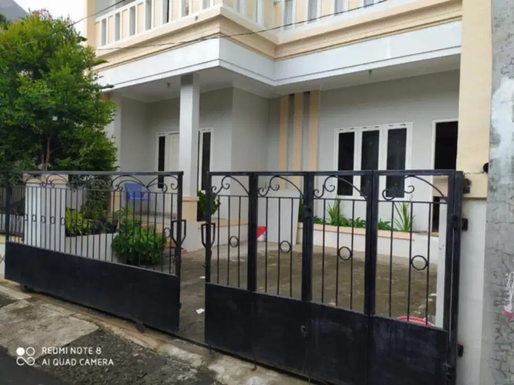 Di Jual Rumah siap huni cocok utk kos an di Tebet, Jakarta Selatan