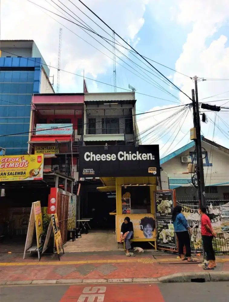Dijual cepat (BU) ruko siap pakai di Salemba, Jakarta Pusat