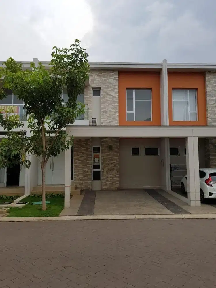Disewakan Furnish atau dijual 5,3 M Rumah Cluster Eropa lebar 8