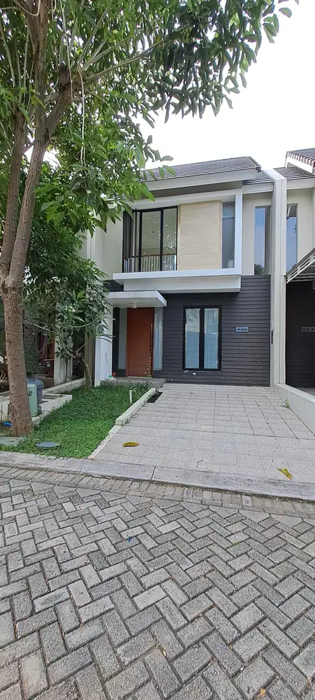 Disewakan rumah North west lake, dekat danau, siap huni