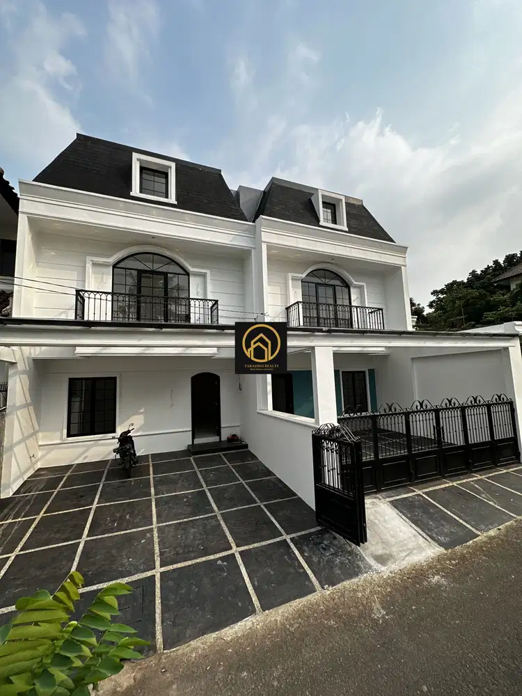 Rumah Modern Classic dalam Townhouse Lebak Bulus Jakarta Selatan