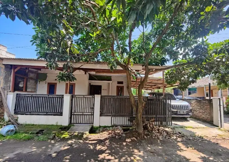 Rumah Hook Dekat Terminal Pakupatan