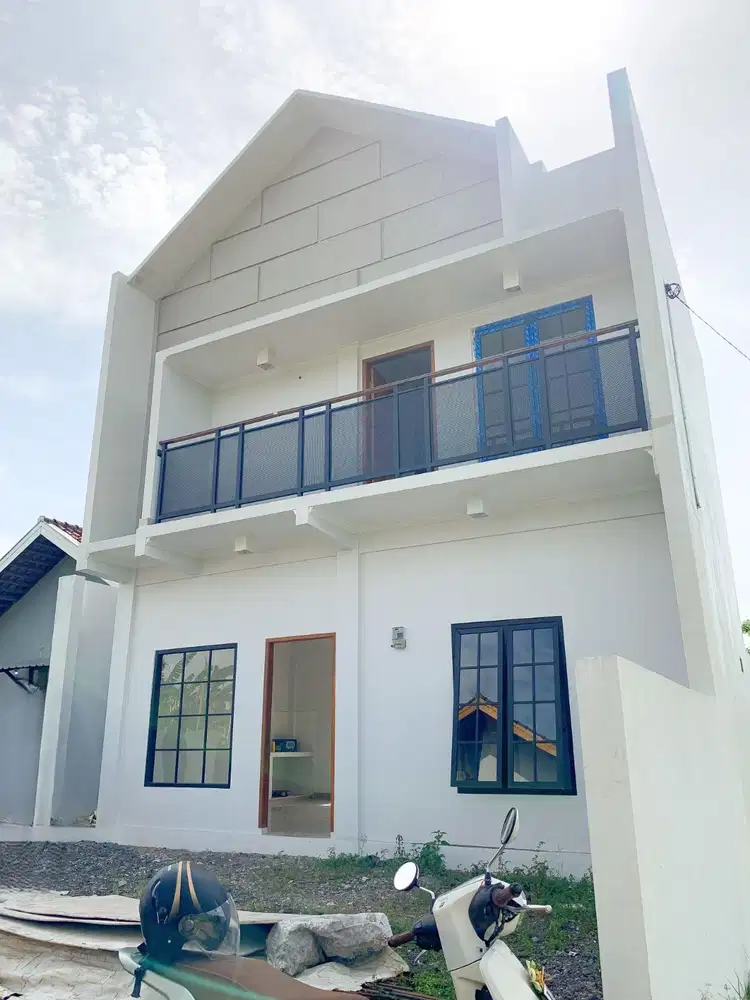 Rumah Baru lantai 2 dekat Kubah Pelangi Tembolak