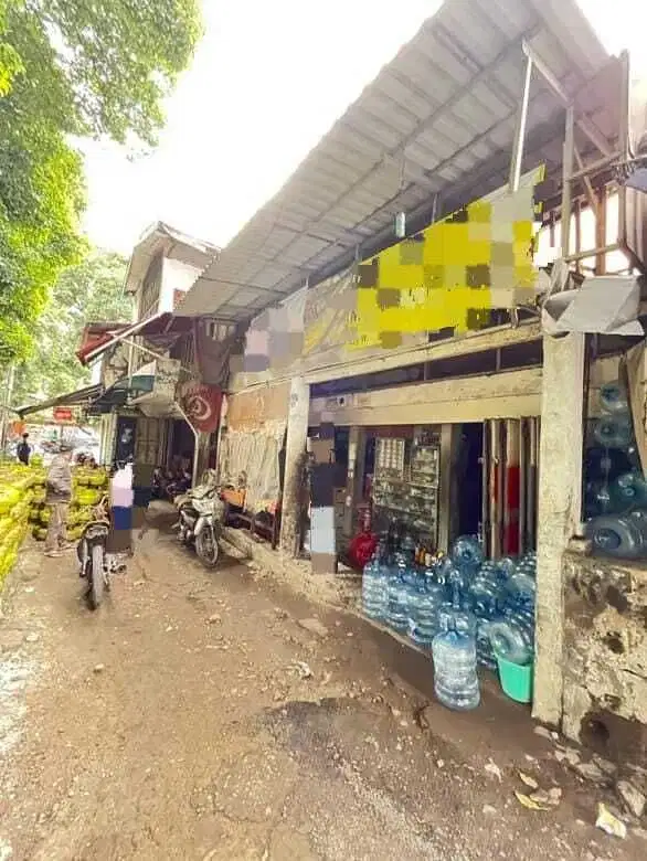Dijual Cepat Bangunan Tua Hitung Tanah Berikut Usaha berjalan JakPus