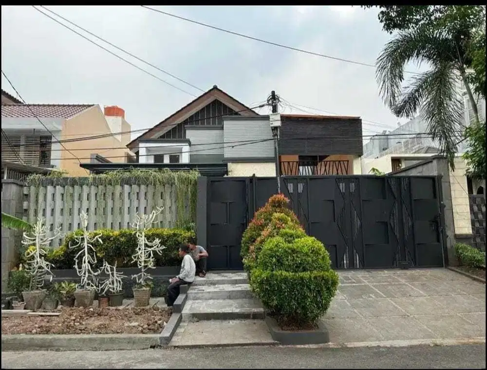 Rumah Cantik Disewakan di daerah Matraman, Jakarta Timur