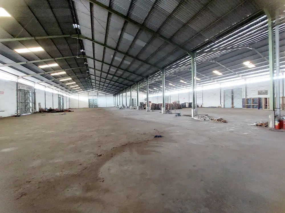 Dijual Gudang Kalianak Barat