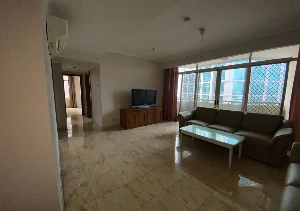 Jual murah! Apartemen slipi 3BR bawah NJOP Jakbar