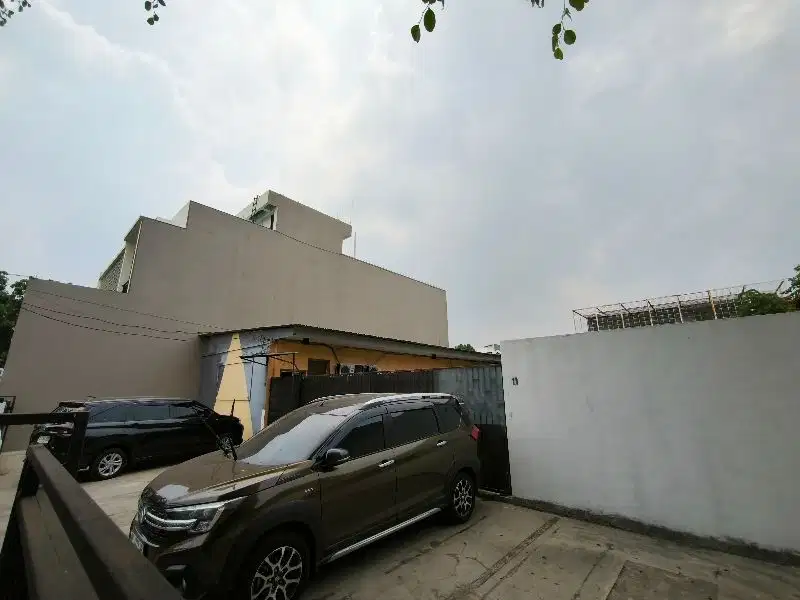 Dijual Tanah bonus Kost2an premium akses Jalan Raya di Meruya