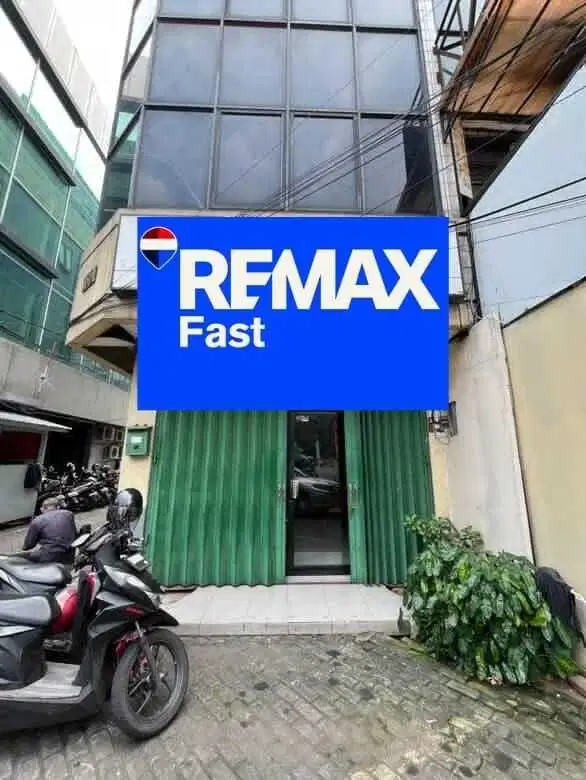 Dijual Ruko bagus di Area Komersil dekat Cikini
