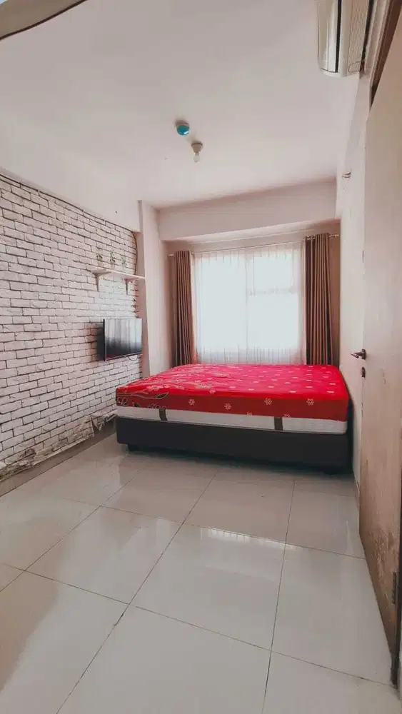 Dijual Cepat Apartemen Green Park View 1BR View Pool Dekat Lippo Mall