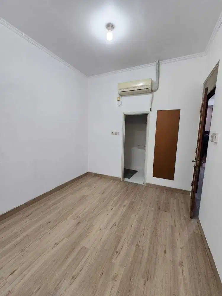 Sewa Rumah Kompleks Jelambar Wijaya Kusuma Sudah Renovasi